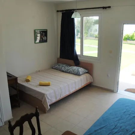 דירה Nice Studio Close To The Beach