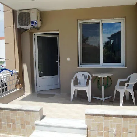 Daire Nice Studio Close To The Beach Nikiti (Sithonia)